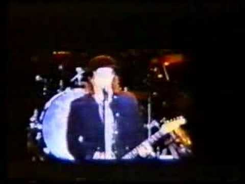 Guns N' Roses - 14 Years Live At Wembley '91