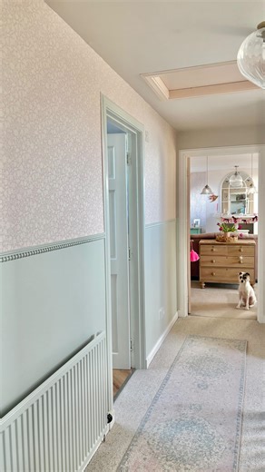 Catherine Cole on Instagram: "Ad : Sharing the final piece of my landing makeover today in collaboration with @claret.and.key 🌸 They have so many beautiful prints just perfect for our home, I ended up choosing the super pretty ‘Lottie’ print. The best part of ordering from them is that you can choose the background colour of your wallpaper from a huge range of gorgeous shades, meaning you can totally personalise your wallpaper to match your existing decor. Let me know what you think, I think we