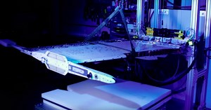 NASA uses shape memory alloy to fold F-18 wing