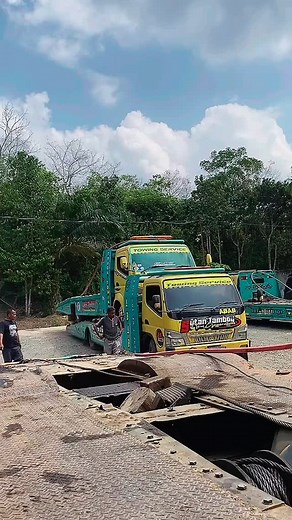 45K views · 5.1K reactions | TOWING HANDAL #trukmania #trukmodifikasi #truk #ramadanrace #driver #trukoleng #trukmaniaindonesia #import23_official | Purwanto Imam | Facebook