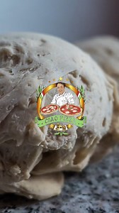 ✨ Le secret d’une pizza inoubliable ne se trouve pas que dans la garniture. Il commence ici : dans un levain naturel, fait maison, nourri chaque jour avec patience. Un goût unique. Une explosion de saveurs à chaque bouchée. Tout simplement… l’art du levain vivant 🍕 Chez Ciao Pizza, la pâte n’est pas qu’un support : elle est une expérience en elle-même. — 📍 Ciao Pizza – Waterloo 📅 Du mercredi au dimanche 🌐 www.ciao-pizza.be | Ciao Pizza Waterloo
