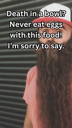 🥚 Never Eat Eggs With These 5 Foods — Hidden Dangers for Seniors Over 60! The first few minutes of your morning breakfast can quietly shape how your body feels all day — especially after 60. Many seniors don’t realize that certain common foods, when eaten together with eggs, may place extra strain on digestion, energy levels, and even the heart over time. Doctors who work closely with older adults have noticed a pattern: it’s often not eggs themselves that cause problems, but what they’re paire