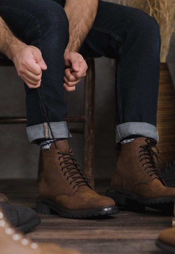 Must haves 🏆 #ThursdayBoots #mensboots #boots #rugged #ruggedstyle #goodyearwelted #bootseason #uniqlo #combatboots #springstyle