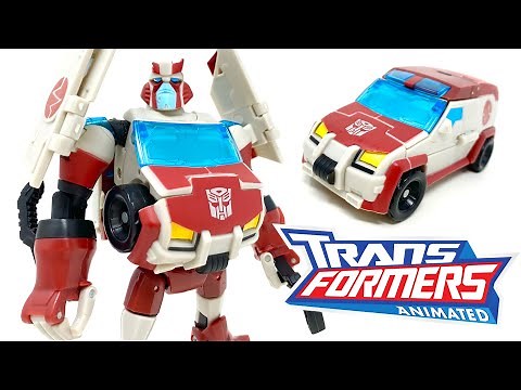 My FIRST TFA Figure! Transformers ANIMATED Deluxe Class RATCHET RETRO Review