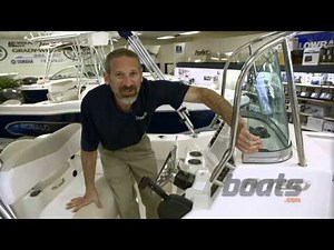 Robalo R 180: Tough Center Console Powerboat