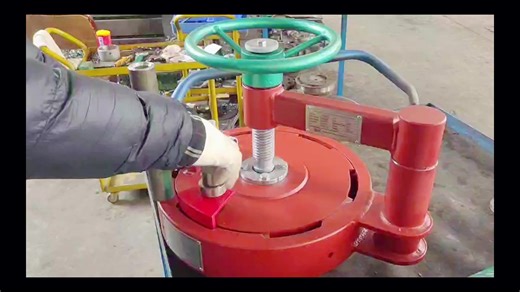 Clamp Ring Type Quick Opening Closure for Pipeline Pig Launcher Receiver