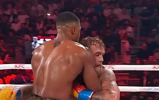 Jake Paul vs Anthony Joshua Ends in Round 6 Knockout – The Winner Was NOT Jake Paul | WATCH Highlights Jake Paul Got Flattened by Anthony Joshua, and Honestly… We Kinda Saw It Coming 🥴🥊 Well, folks, the “Judgment Day” fight on Netflix turned into “Nap Time” for Jake Paul. The YouTuber-turned-boxer strutted into Miami’s Kaseya Center on Dec. 19, 2025, thinking he could hang with a two-time heavyweight champ. Anthony Joshua kindly reminded him: this ain’t influencer boxing. Joshua knocked Paul o
