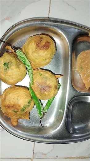 Easy Batata Vada Recipe | Crispy Maharashtrian Style Vada Pav
