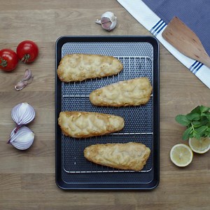 Master something a bit different - our classic crisp bubbly batter served up with Greek flair. Why not whip up our gyros tonight? 🥙 Click on the video for the fill recipe and lots more tasty ideas on our website… | Young's