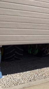 Closing pivot tracks