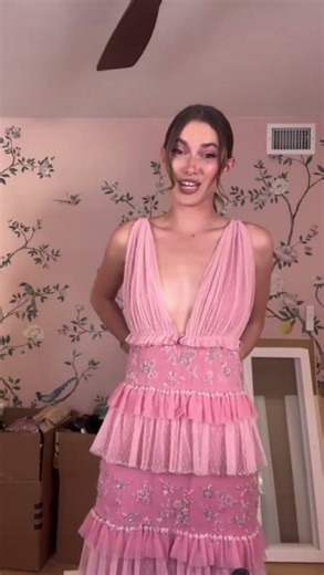 The first episode of queen charlotte was so good andrews already reading reddit fan theor #madeleine