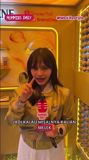 Flashback to the days of soap operas, @amelcarla's bangs are truly iconic and adorable! 🥰