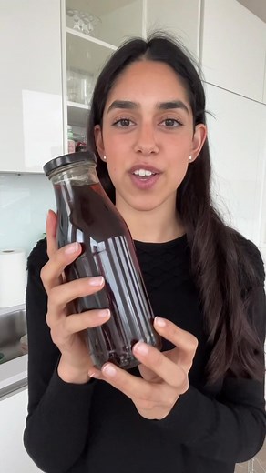 Homemade Vanilla Extract Recipe with Vodka and Vanilla Pods