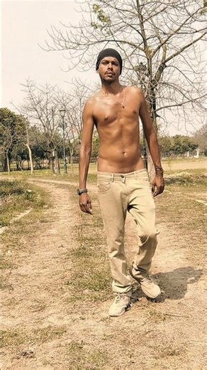 Main Tera Boyfriend 😏🔥 | Bare Body Bold Walk | Full Attitude Vibe