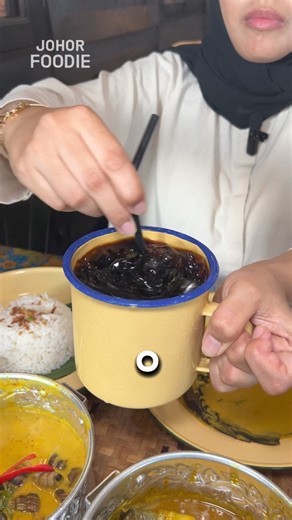 16K views · 127 reactions | There’s an authentic Malay Restaurant in Johor with ‘Kampung’ vibe  NEW menu including Ikan Keli Salai, Lala & Siput Sedut Masak Lemak and Durian Goreng  Santapan Village Restaurant 127, Jalan Sutera 1, Taman Sentosa, 80150 Johor Bahru, Johor ⏰ 11AM-7PM (Closed on Friday) ☎️ 011-5751 8989 | Johor Foodie | Facebook