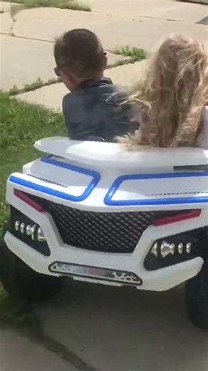 The best ride on car. 12V Kid motorz dune runner.