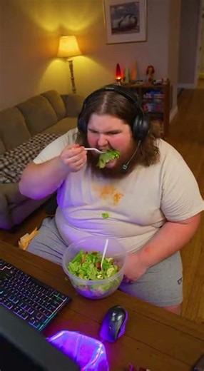 How Do People Even Eat That...🥗🤮#funny #funnyshorts