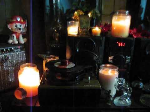 HELEN REDDY – LEAVE ME ALONE (RUBY RED DRESS) 1973 CAPITOL RECORDS INC. NO ADVERTISEMENTS EVER