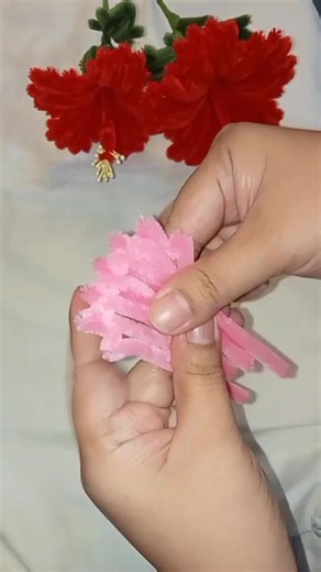 13K views · 235 reactions | Realistic Gumamela Tutorial ✨❤️ Stamen link nasa comment  #ezarangblooms #followerseveryone #fuzzywirecrafts #fyp #gumamelaflower | Ezarang Blooms | Facebook