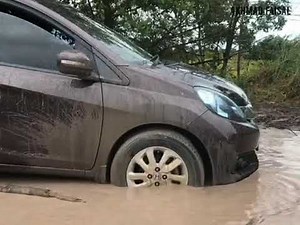 MOBILIO 4X2 OFF ROAD SIMAK VIDEONYA !!!