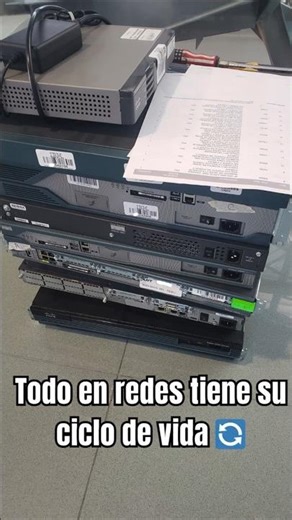 Adiós a los clásicos Cisco 2811 😢 | Fin de una era en redes #networking #cisco #routers #ccna