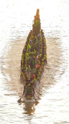 Kerala’s backwaters just erupted in rhythm — watch the snake-boats of the Champions Boat League thunder down Karuvatta channel, oars slicing water in perfect sync, as the crowd goes wild. This is tradition, power and unity on water. 🌊🚣‍♂️ #BoatRaceMagic Video Courtesy: @mallu_copter_man [Champions Boat League, Karuvatta boat race, Kerala snake boat race, Alappuzha backwaters, Vallam Kali, traditional boat race India, Kerala tourism, boat race video] #ChampionsBoatLeague #Karuvatta #Alappuzha #