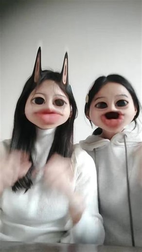 咋这萌@🍑patty-小播（🚫连赞） @🍑patty #好萌友 #闺闺闺闺闺密 宝宝萌，我不知道原创