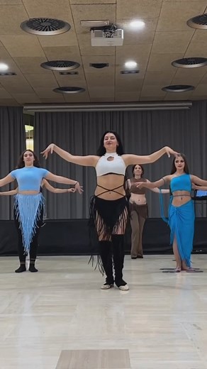 28K views · 1.9K reactions | You all around the world made my 2024 ✨ You inspired me and I hope I shared my inspiration with you too See you in 2025! Happy New Year for every one 拾 | ALEX DELORA | Facebook