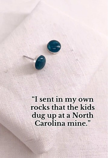 We think this gorgeous blue rock is Hiddenite—a rare stone found only in North Carolina. This was collected by a kiddo on a trip to a North Carolina mine and turned into a one-of-a-kind Mother’s Day gift. Every piece has a story, and we’re just lucky to help you bring it to life! #CustomJewelry #MomGifts #StoneJewelry #PersonalizedGifts #MeaningfulMemories #JewelryWithAStory