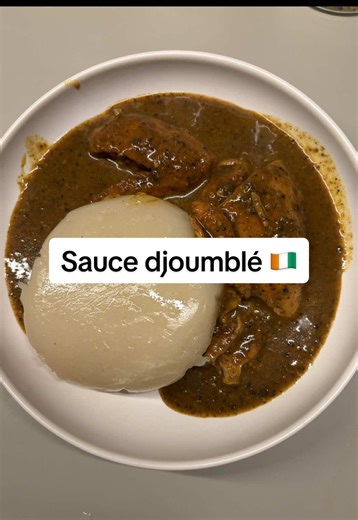 Préparez un délicieux Placali sauce djoumblé