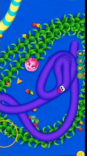 Worms zone io #SnakeGame #slithersnake | oggy Saamp #SaampwalaGame | Rắn Săn Mồi #shorts #wormszone