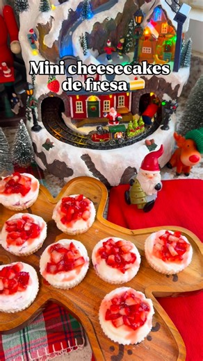 ROSARITOFOOD | Mini cheesecakes de fresa 🍓🍰 | Instagram