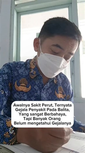 Abi Turasno on Instagram: "Intususepsi adalah kondisi darurat pada anak, terutama bayi dan balita, di mana sebagian usus masuk (melipat) ke bagian usus di sebelahnya, Akibatnya, aliran makanan dan darah ke usus bisa tersumbat. ✅ Mengapa Intususepsi Berbahaya? Jika tidak segera ditangani: 1. Aliran darah ke usus terhenti 2. Usus bisa rusak atau mati 3. Dapat menyebabkan infeksi berat (sepsis) bahkan kematian 4. Karena itu intususepsi harus ditangani secepat mungkin. ✅ Siapa yang Paling Berisiko? 