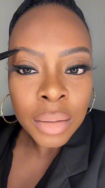 Master Your Eyebrow Game with Brow Wiz Tips