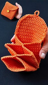 230K views · 2.4K reactions | Carteira Trifold Fácil de Crochê Miarti臨 | Miarti - Crochê e Tricô | Facebook