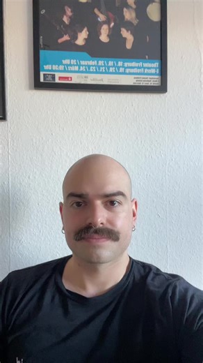 Weirde Simulation und Comedy Shows