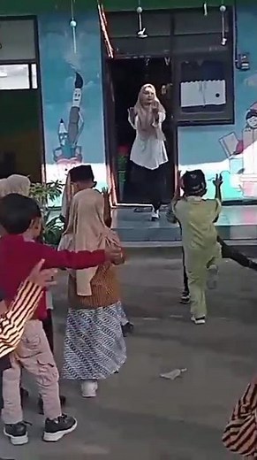 senam poco poco 😂