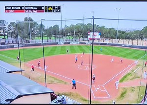 E.Parker sac fly. 1-0 Sooners top of 1st | Oklahoma Sooner Softball Fanpage