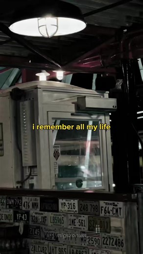 Exploring 'Mandy' by Barry Manilow: A Classic Love Ballad