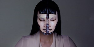An artist created a projector that completely changes faces