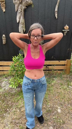 Sports bra, workout bra, workout top, breathable workout bra, tank top, workout tank