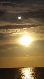 33K views · 322 reactions | Nibiru Finally Caught On Camera - Woman Films Extra Planet In The Sky. }{ | UFO Aliens Ovni X | Facebook