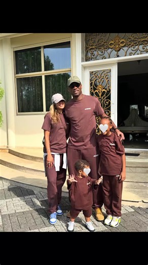 This year has been a challenging one but so determining. It was a year of great learning, profound reflections, and deep growth. It’s been the year I understood and learned the most about life. I’m grateful for this beautiful year of growth. A year of sharing, caring, learning, and healing 🌖💫 Thank you #heureuseannee2026 #developpementdurable #peaceandsport #cotedivoire🇨🇮 #tiktokafrique🇹🇬🇨🇩🇨🇮🇧🇯🇬🇦🇨🇲🇬🇦