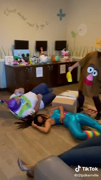 Toy Story Halloween #t2tpdkerrville #pediatricdentistry #dentaloffice #halloween #toystory #toystorycostume #andyscoming