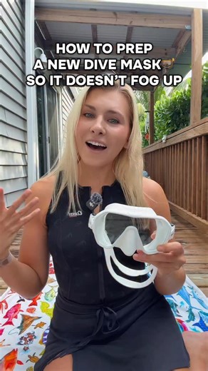 How to prep your new dive mask so it doesn’t fog up!!🤿 Share this with someone who needs it and HAPPY DIVING🩵🤿🌊 My exact mask is linked in my bio in my Amazon Storefront🫶 Mask & suit: @cressi1946 Towel: @divermonart Skirt: @blogilates #freediving #scubadiving #dive #ocean #florida | Itsalyssablake