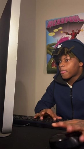 How every computer hacker be in movies😂😂😂😂😂😂 #regtoofunny