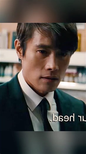 Red 2 (2013) | Convenience Store Shootout – Chaos in Aisles 💥🛒