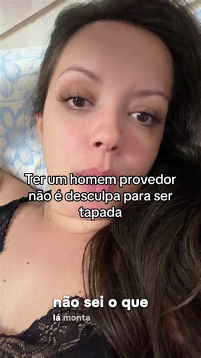Homem provedor só reclama quem não tem. Se você for esperta, vai aproveitar a oportunidade, se for tonta, vai se acostumar com o estilo de vida e tomar um pé na bunda depois.