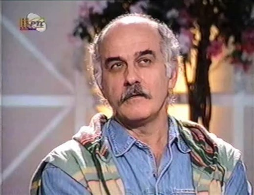 Aleksandra Kovac on Instagram: "Dame i gospodo, moj divni otac, Kornelije Kovač.❤️ Na današnji dan pre 30 godina, čekala nas je slavska večera kod kuće, pa mama nije mogla da dođe sa nama u emisiju, jer je primala goste. Emisija "Razglednica iz Beograda", 20.01.1996. #k2 #aleksandrakovac #kristinakovac #kornelijekovač #anjakovač"