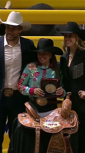 Julie Plourde wins the 2025 NFR Barrel Racing Average presented by Resorts World